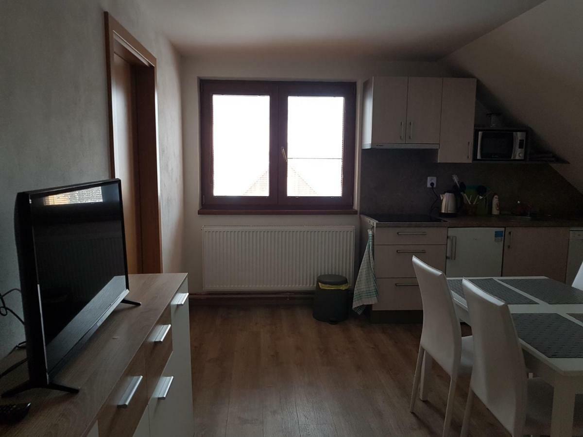 Apartmany Tas Jablonec nad Jizerou Bagian luar foto